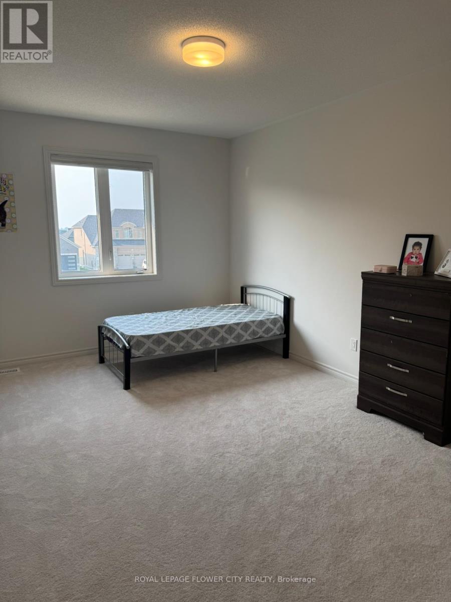 32 Twinleaf Crescent, Adjala-Tosorontio (Colgan), Ontario  L0G 1W0 - Photo 10 - N12649662