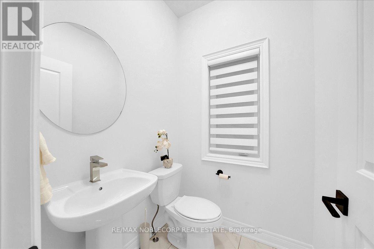 508 Seaview Heights, East Gwillimbury, Ontario  L9N 0Y3 - Photo 13 - N12649674