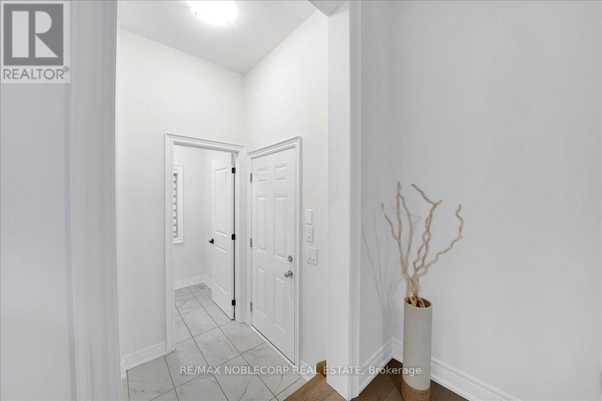 508 Seaview Heights, East Gwillimbury, Ontario  L9N 0Y3 - Photo 14 - N12649674