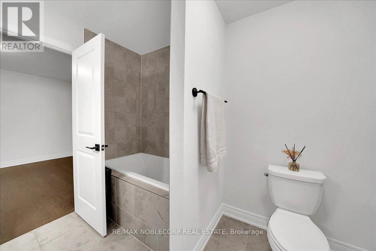 508 Seaview Heights, East Gwillimbury, Ontario  L9N 0Y3 - Photo 40 - N12649674