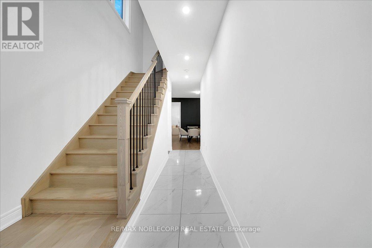 508 Seaview Heights, East Gwillimbury, Ontario  L9N 0Y3 - Photo 7 - N12649674