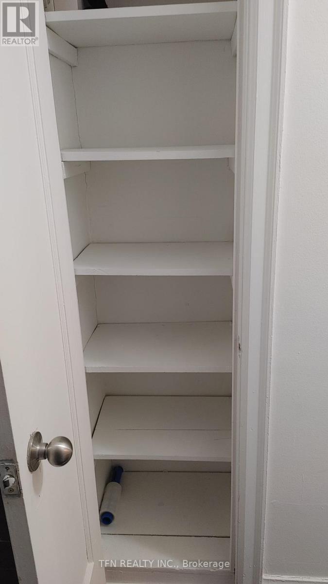 Upper - 138 Times Road, Toronto, Ontario  M6B 3M2 - Photo 16 - W12649672