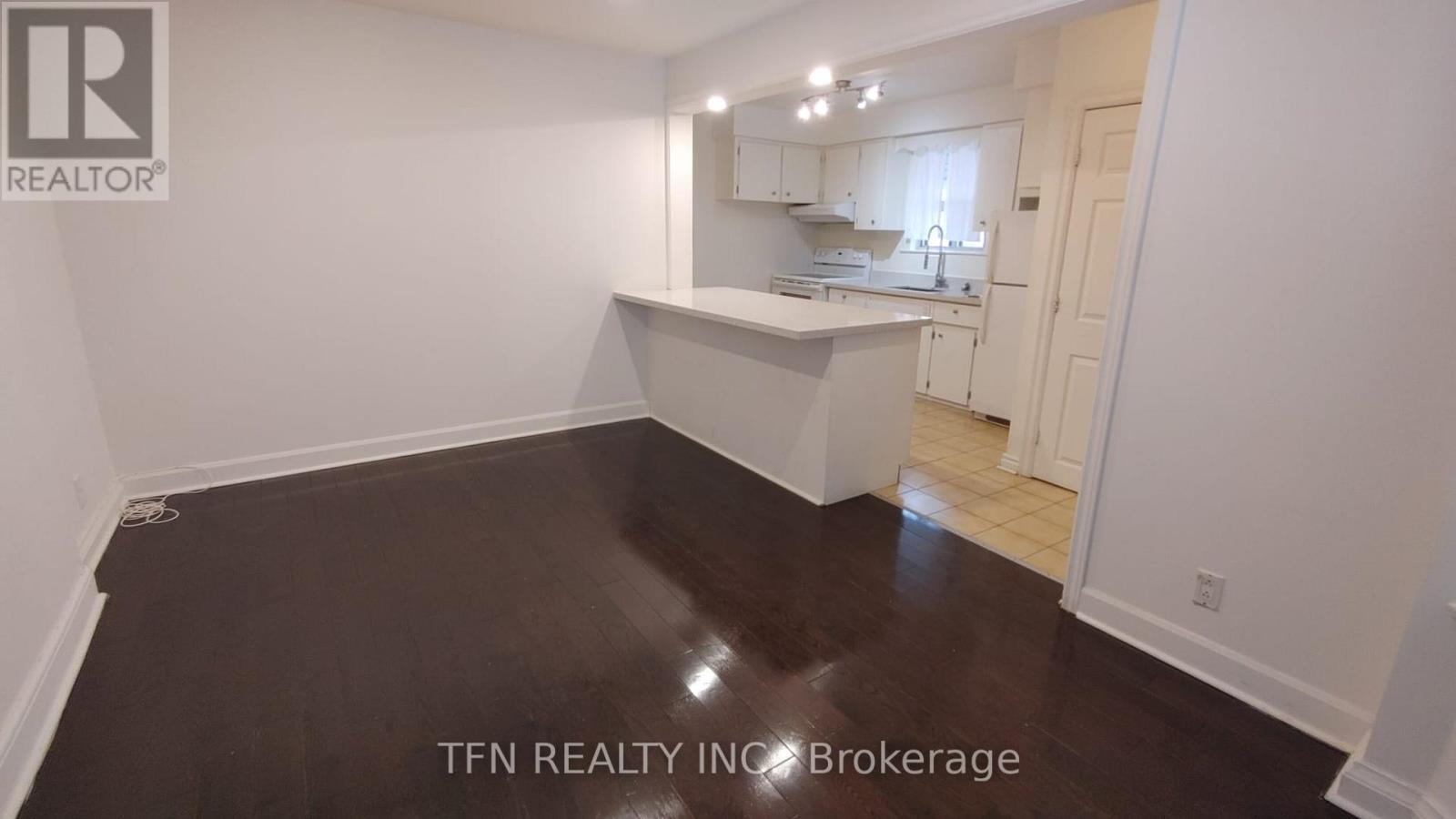 Upper - 138 Times Road, Toronto, Ontario  M6B 3M2 - Photo 4 - W12649672