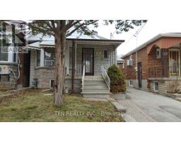 UPPER - 138 TIMES ROAD, Toronto, Ontario