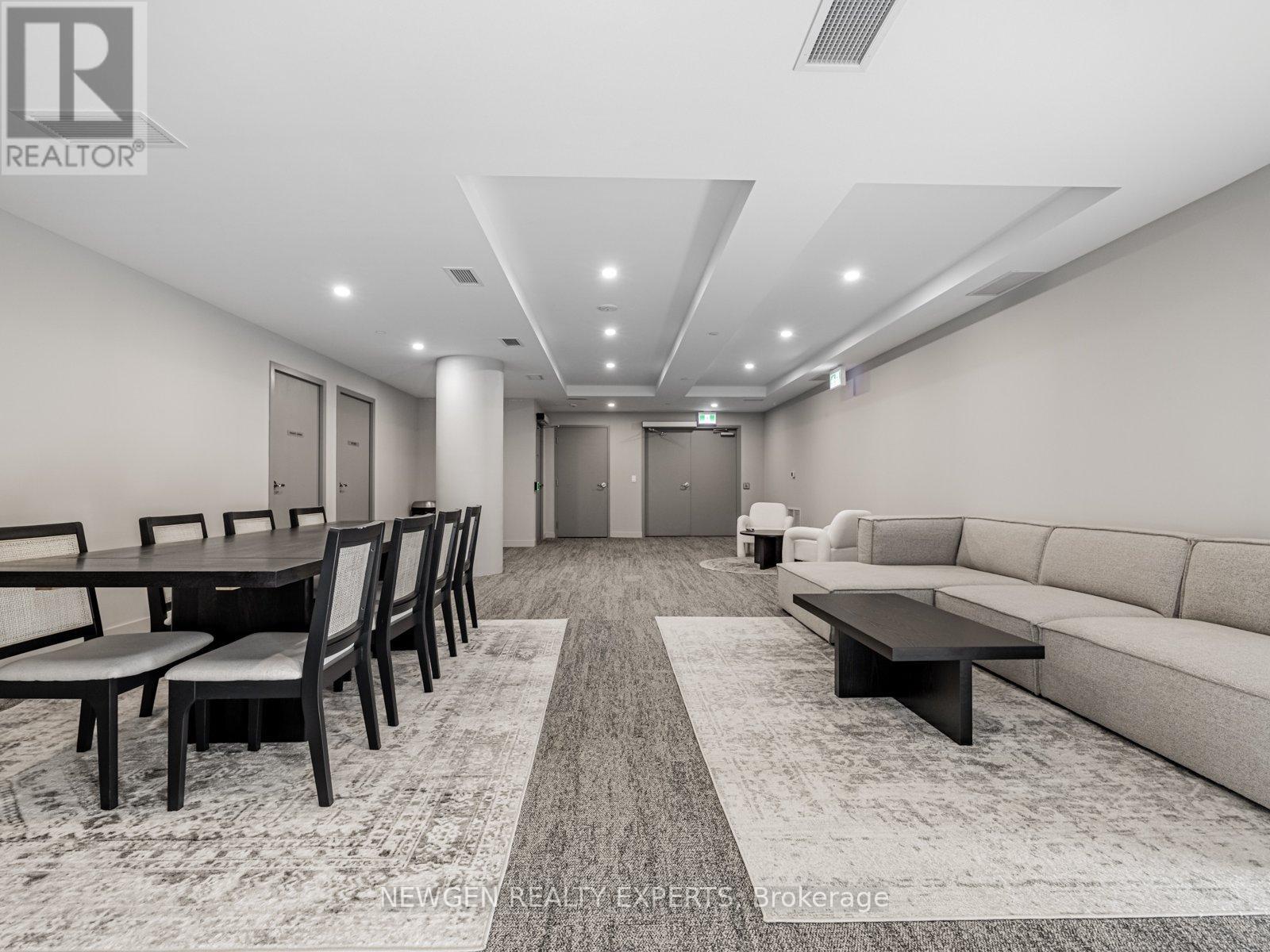 824 - 859 The Queensway, Toronto, Ontario  M8Z 1N8 - Photo 5 - W12649680