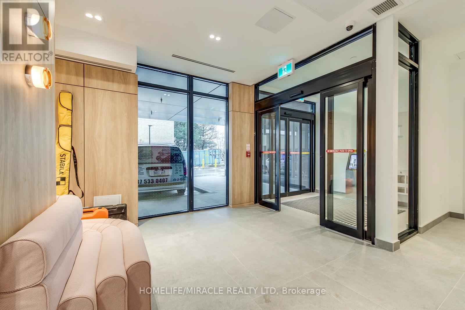 109 - 801 The Queensway, Toronto, Ontario  M8Z 1N4 - Photo 3 - W12649682