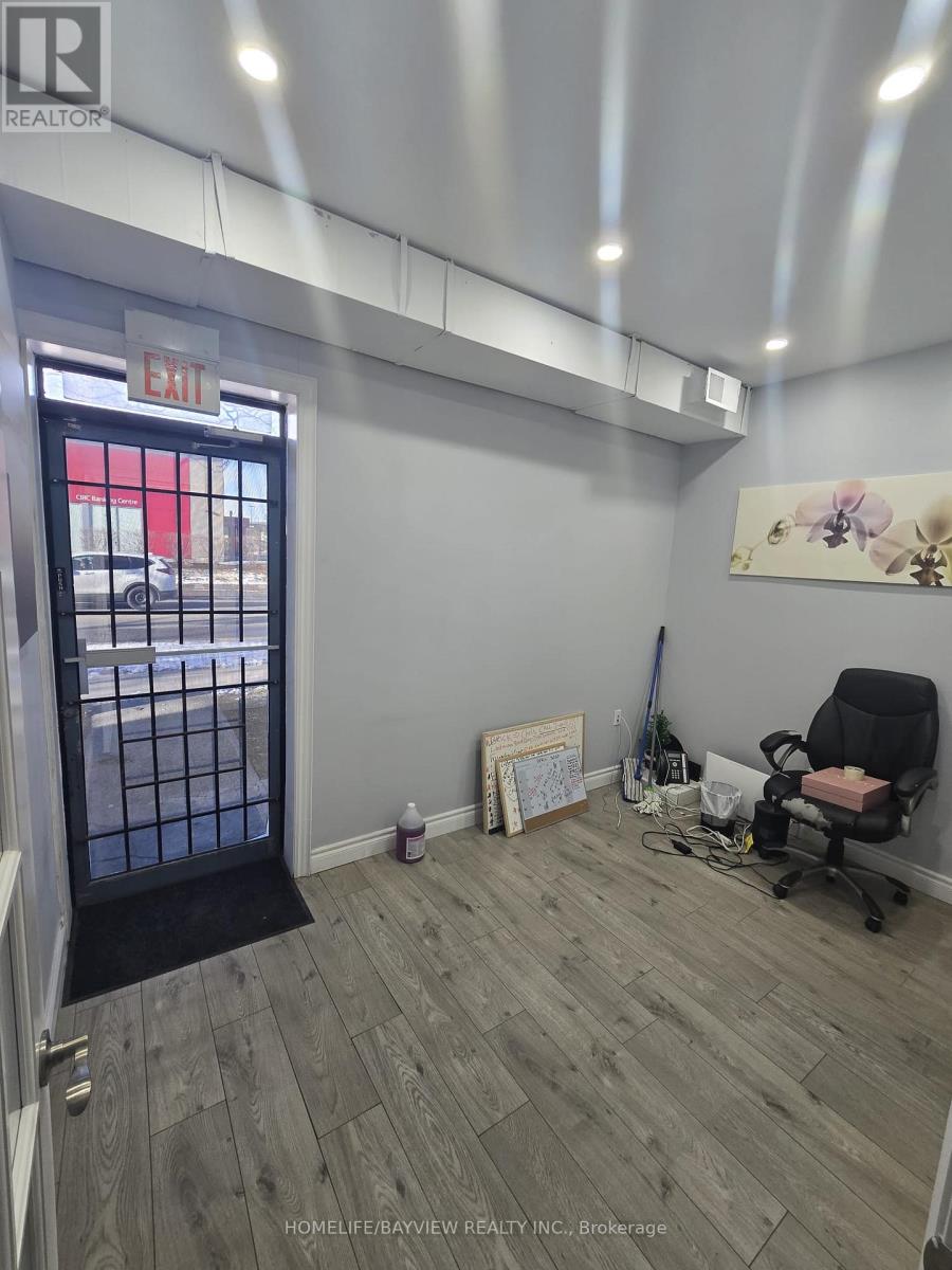 6 - 7171 Goreway Drive, Mississauga, Ontario  L4T 2T5 - Photo 8 - W12649706