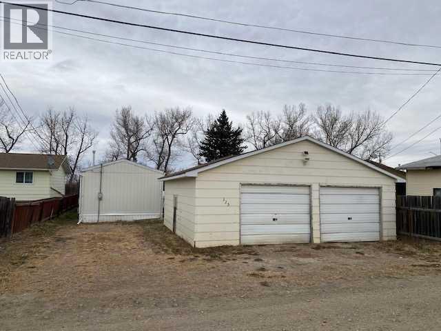 325 1 Street, Irricana, Alberta  T0M 1B0 - Photo 28 - A2268397