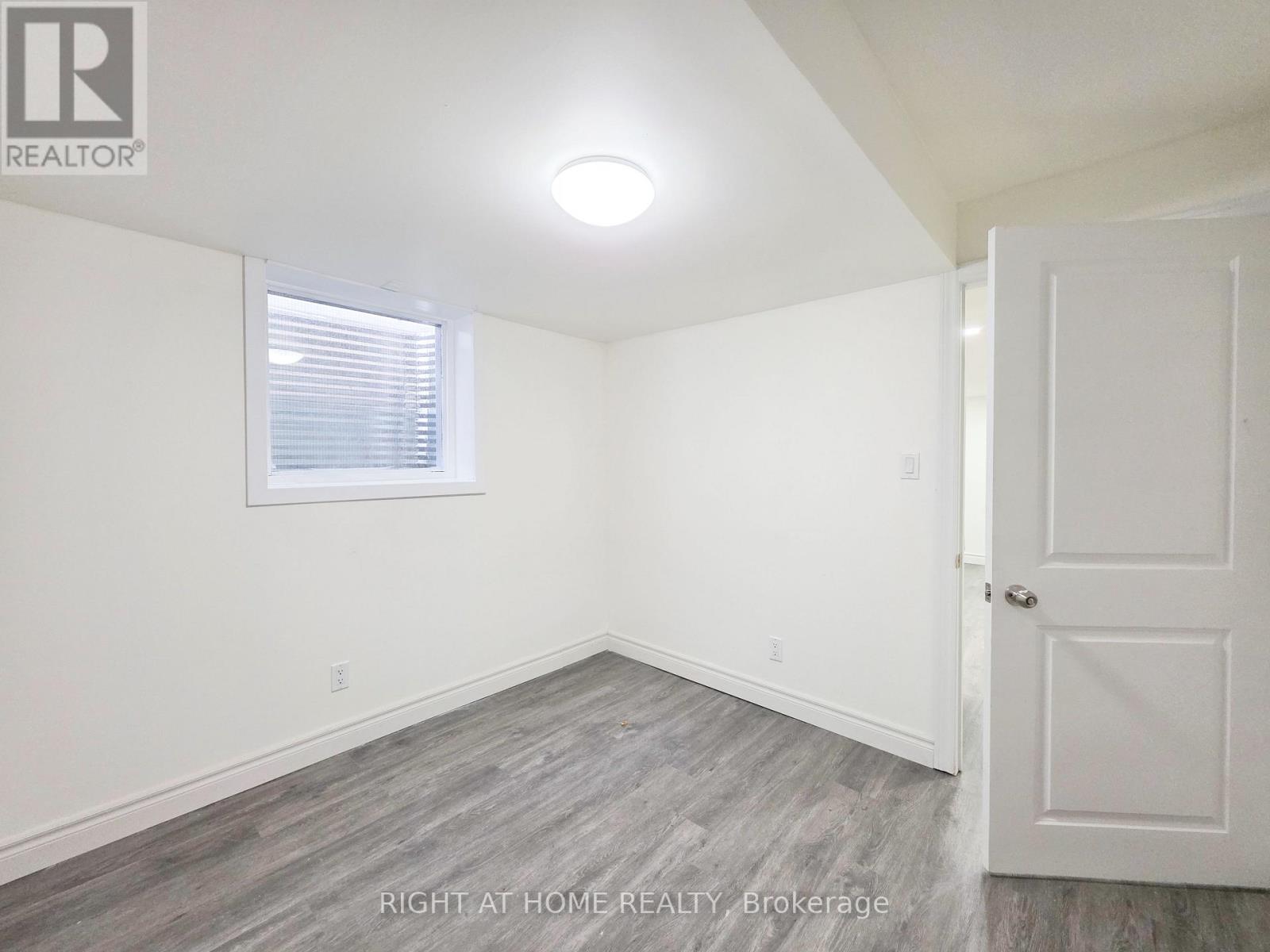 Lower - 948 Broadway Boulevard, Peterborough, Ontario  K9H 0G8 - Photo 11 - X12649702