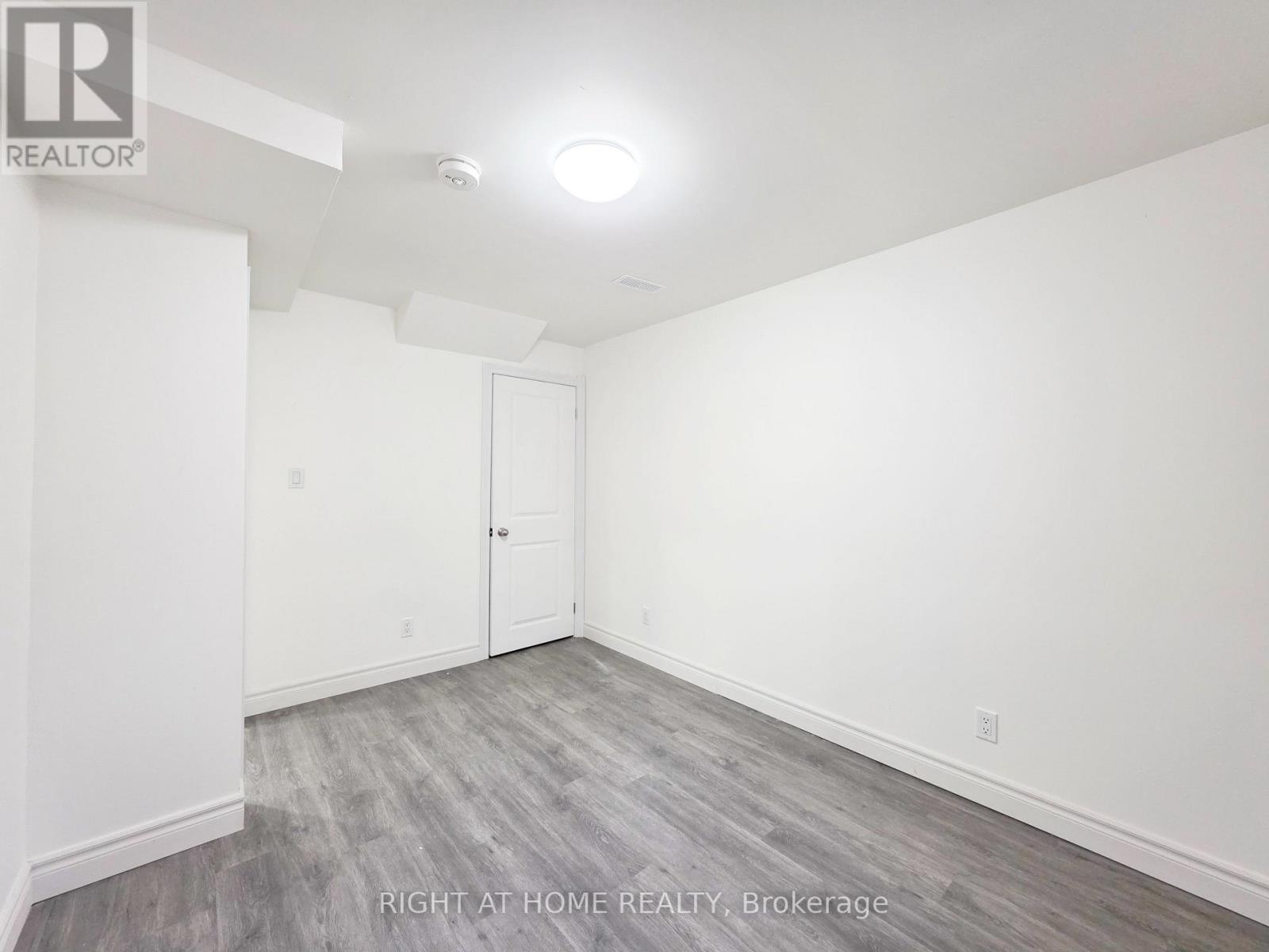 Lower - 948 Broadway Boulevard, Peterborough, Ontario  K9H 0G8 - Photo 8 - X12649702