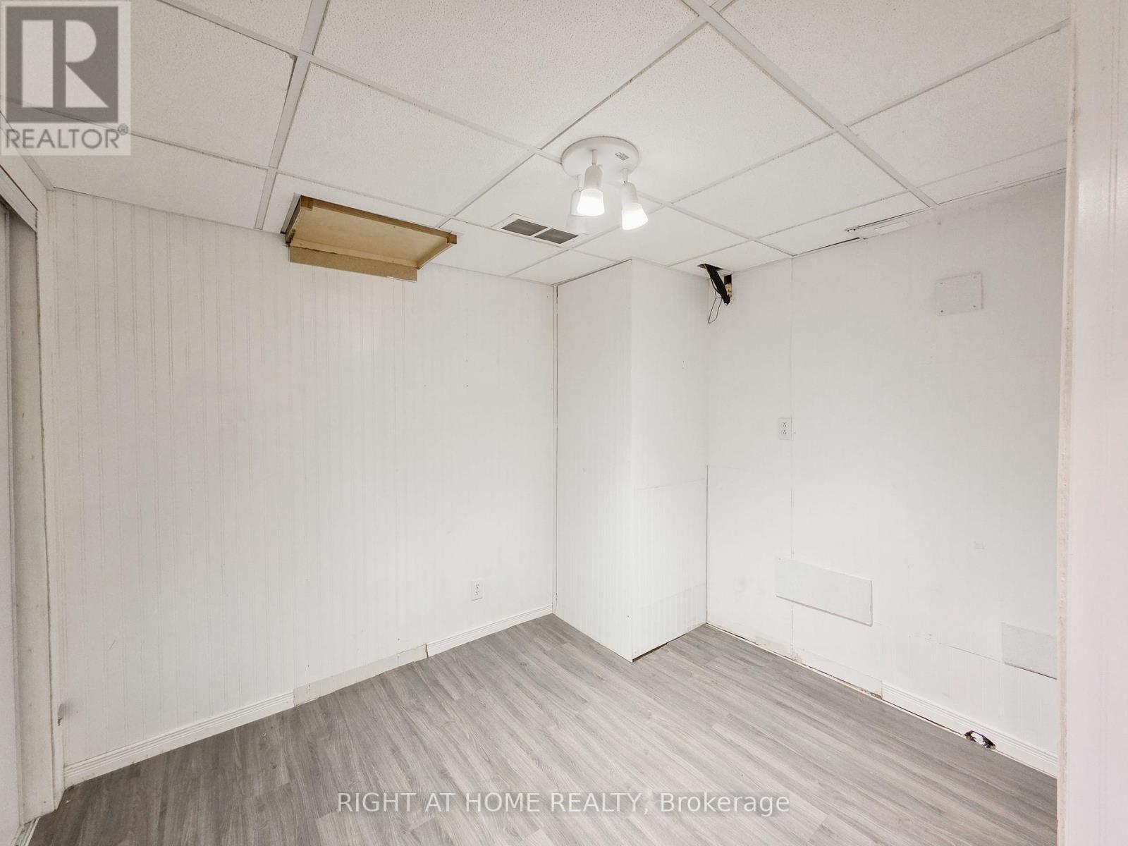 Lower - 168 Towerhill Road, Peterborough, Ontario  K9H 7M8 - Photo 17 - X12649704