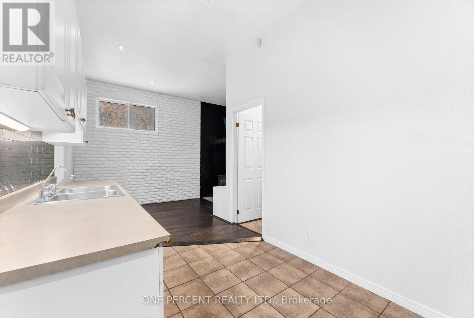 71 Cleak Avenue, Bancroft, Ontario  K0L 2S0 - Photo 4 - X12649134