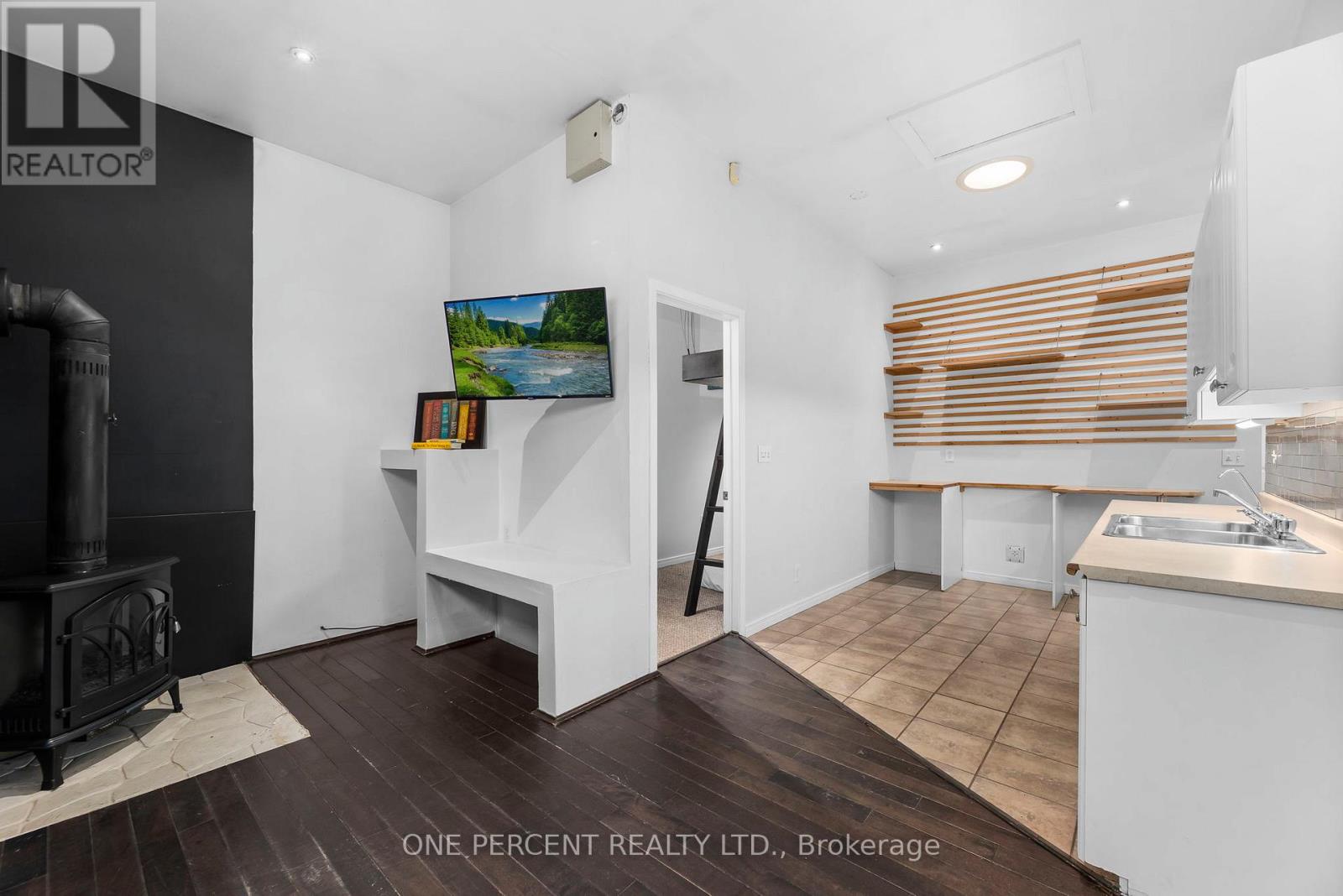 71 Cleak Avenue, Bancroft, Ontario  K0L 2S0 - Photo 6 - X12649134