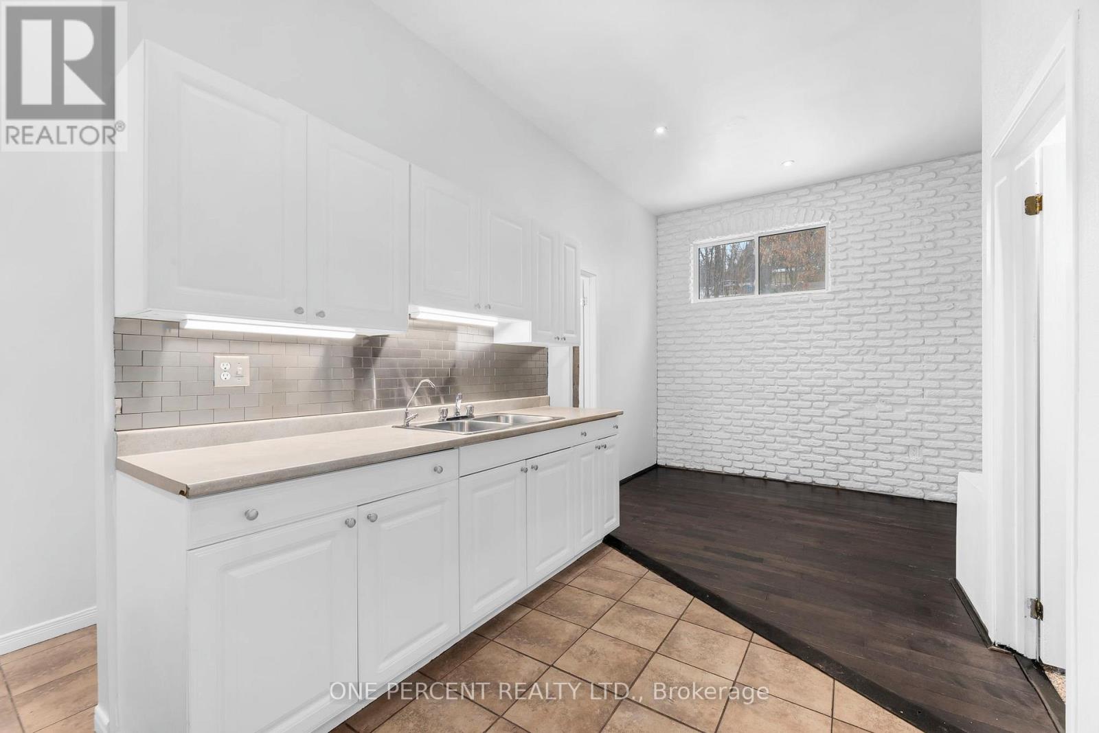 71 Cleak Avenue, Bancroft, Ontario  K0L 2S0 - Photo 5 - X12649134