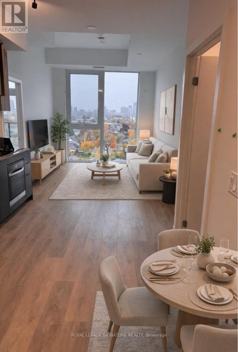 816 - 1037 THE QUEENSWAY, Toronto, Ontario