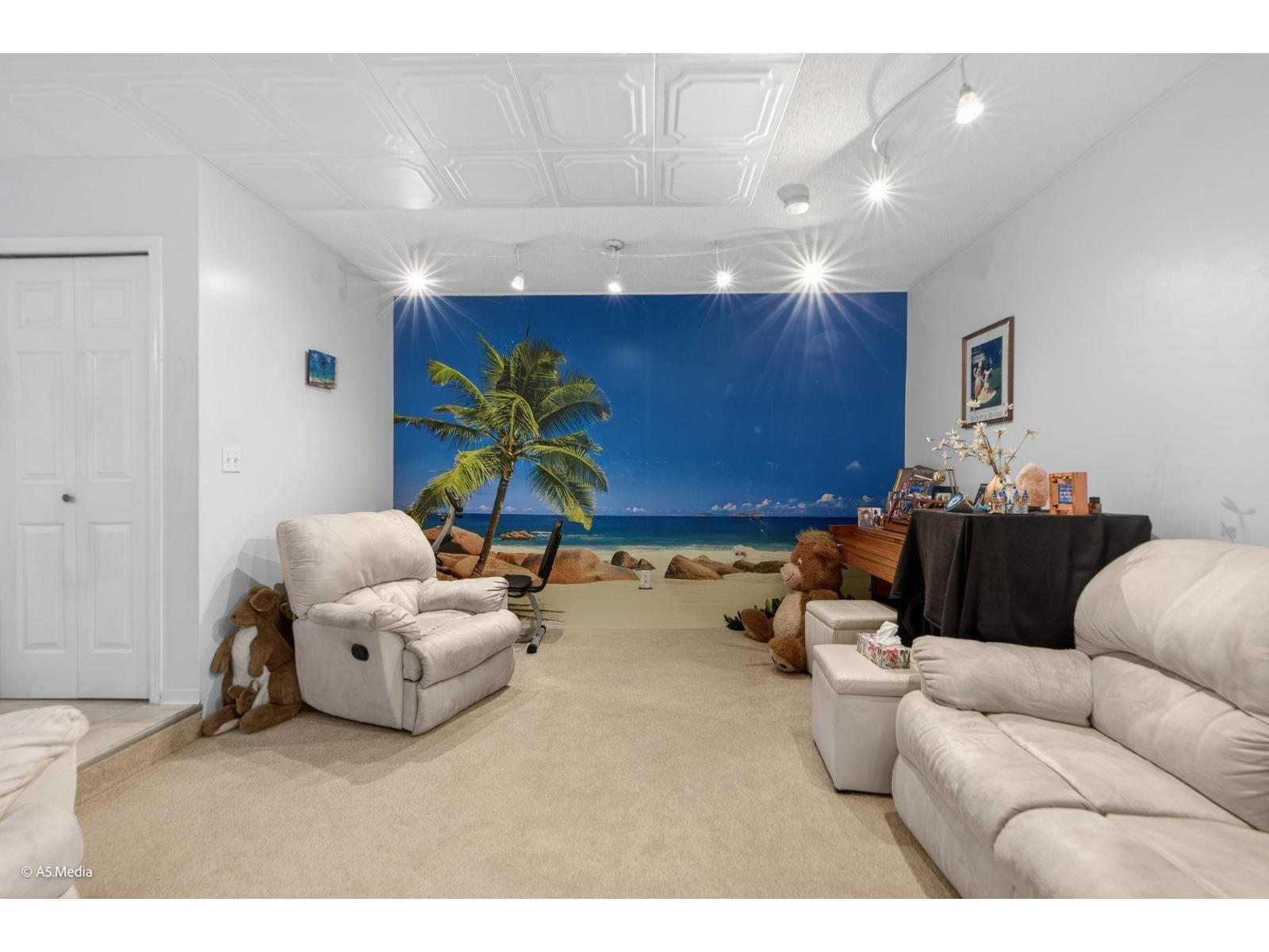 13747 63a Avenue, Surrey, British Columbia  V3X 1E6 - Photo 10 - R3074746