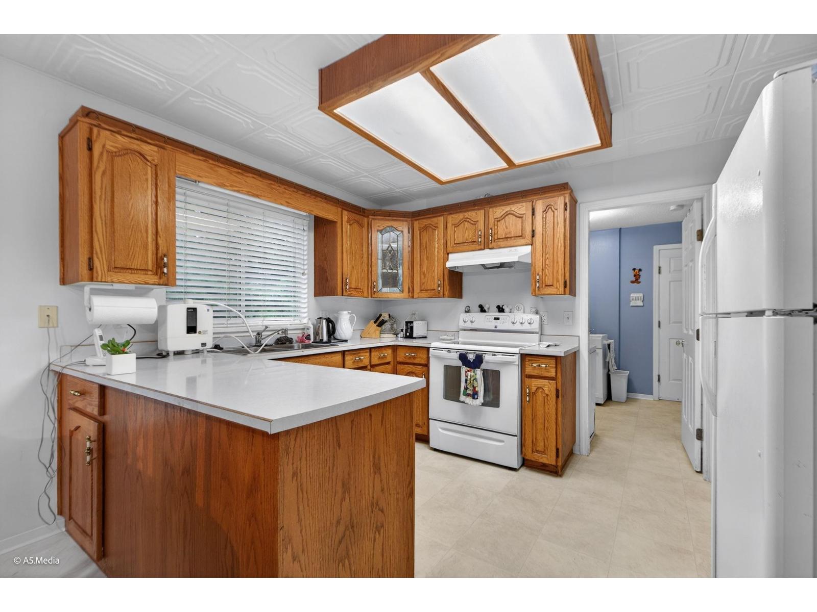 13747 63a Avenue, Surrey, British Columbia  V3X 1E6 - Photo 14 - R3074746