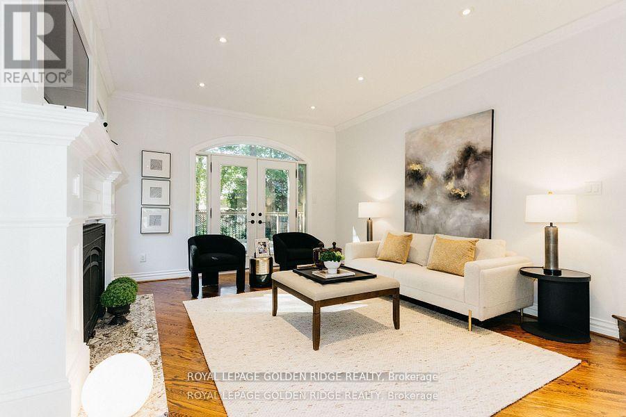 8 Greenvalley Circle, Whitchurch-Stouffville, Ontario  L4A 2L4 - Photo 10 - N12649710