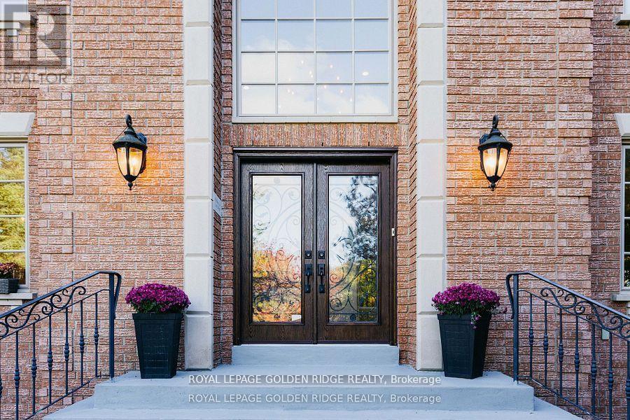 8 Greenvalley Circle, Whitchurch-Stouffville, Ontario  L4A 2L4 - Photo 6 - N12649710