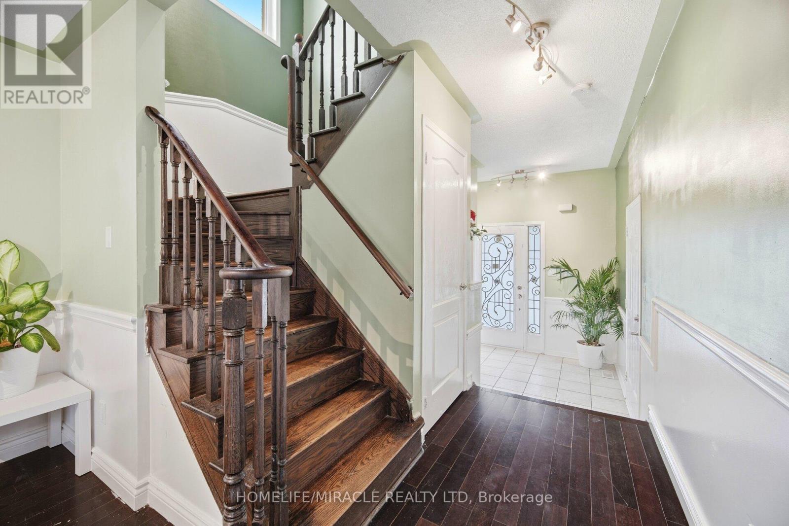 12 Hollingsworth Circle, Brampton, Ontario  L7A 0J7 - Photo 18 - W12649722