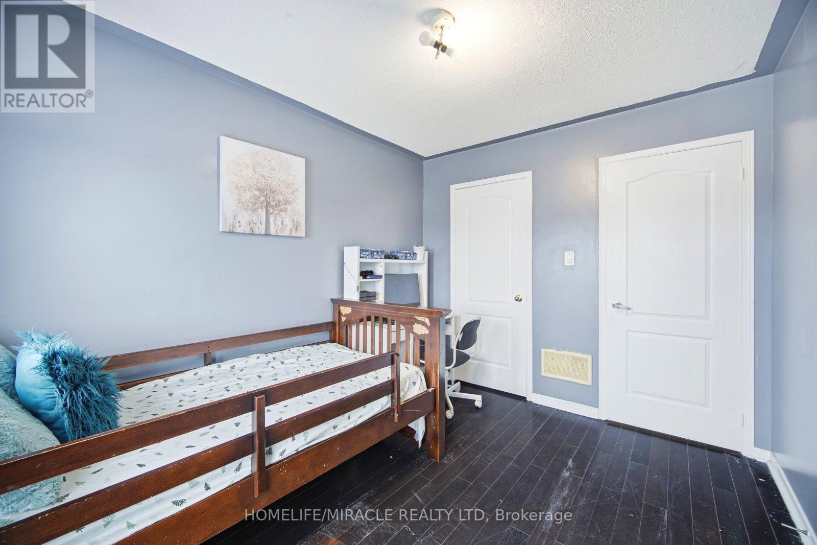 12 Hollingsworth Circle, Brampton, Ontario  L7A 0J7 - Photo 27 - W12649722