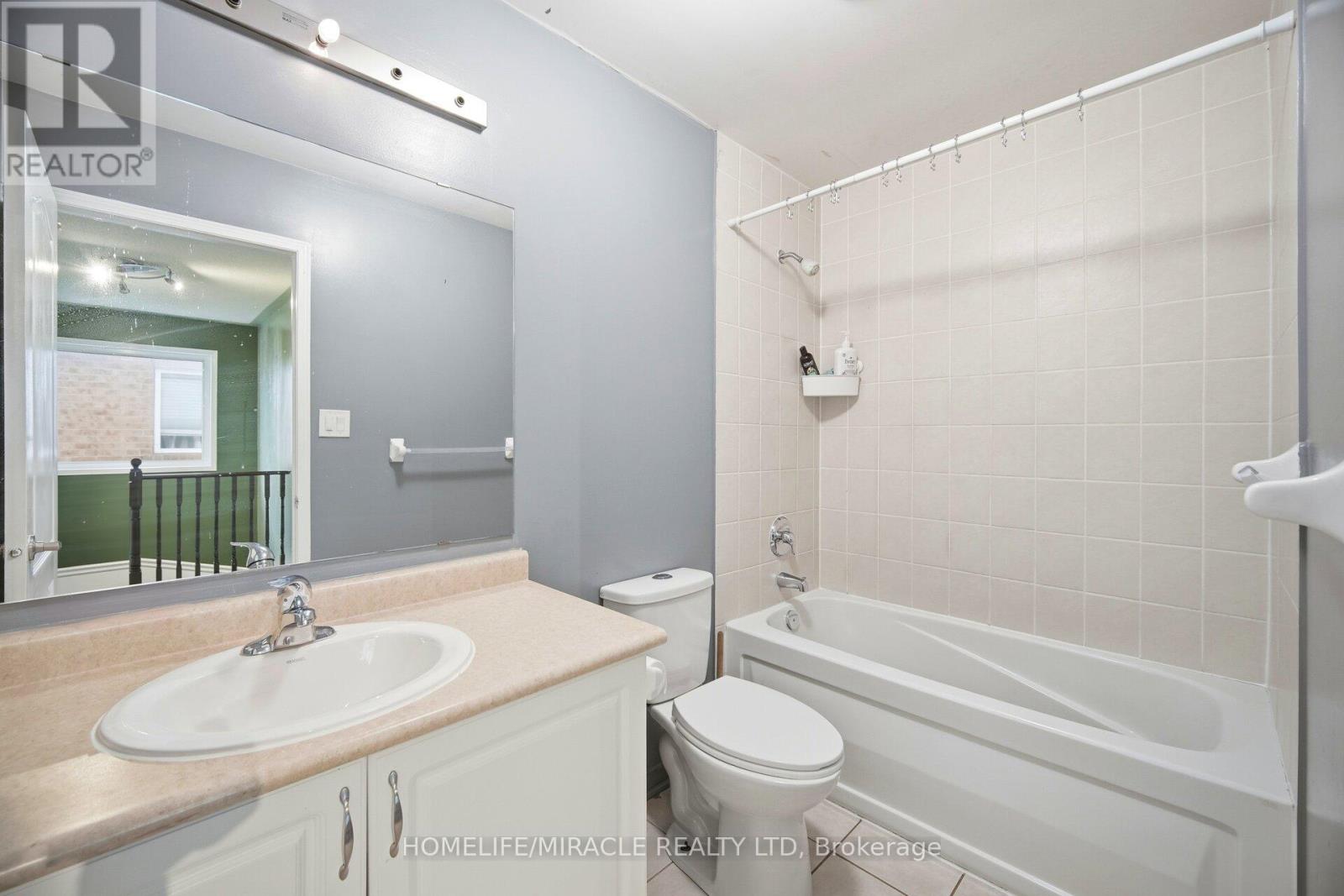 12 Hollingsworth Circle, Brampton, Ontario  L7A 0J7 - Photo 30 - W12649722