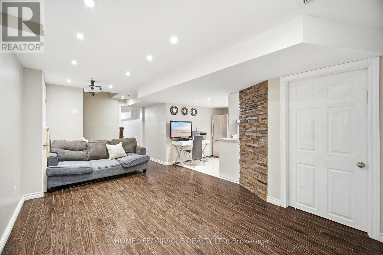 12 Hollingsworth Circle, Brampton, Ontario  L7A 0J7 - Photo 33 - W12649722