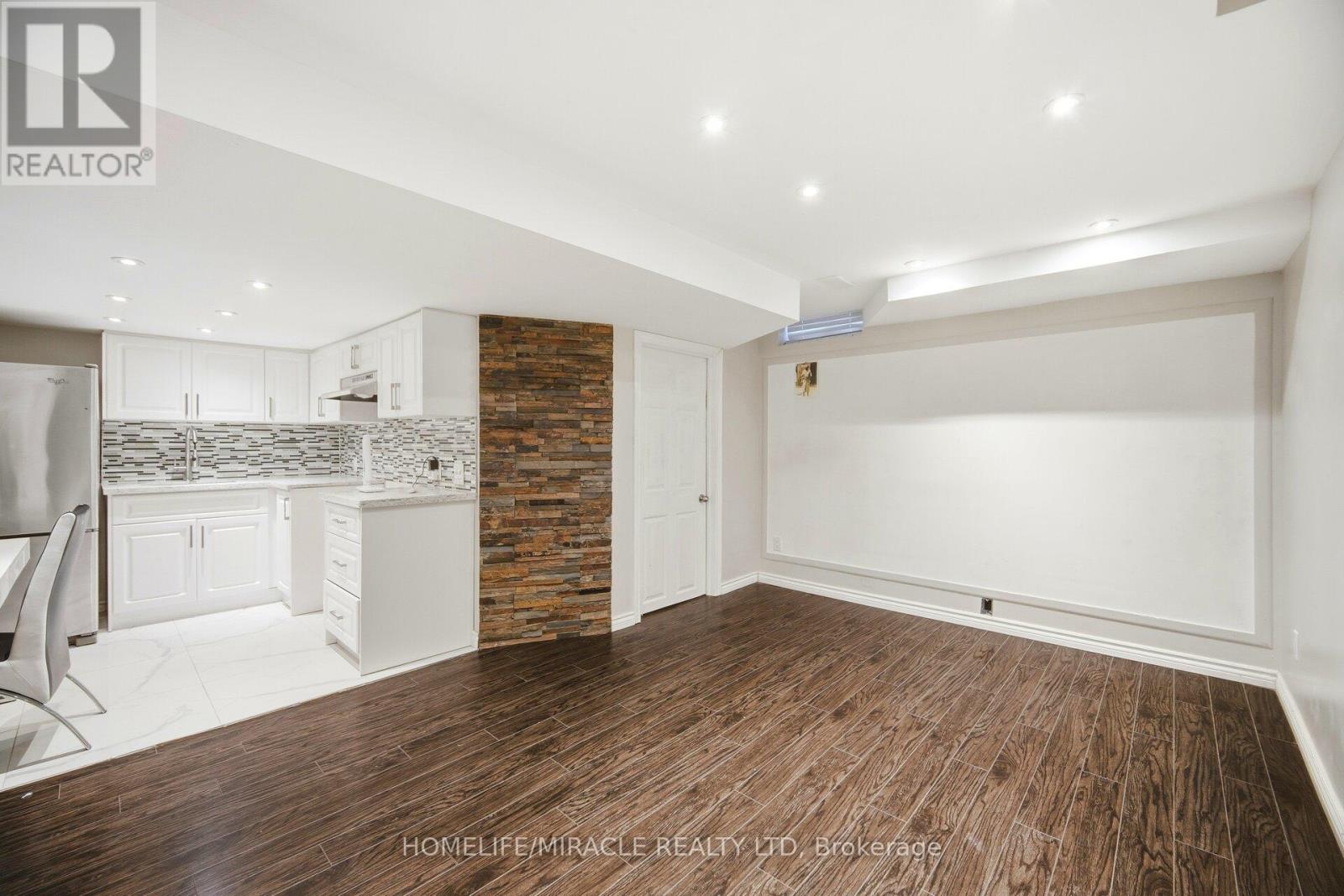 12 Hollingsworth Circle, Brampton, Ontario  L7A 0J7 - Photo 34 - W12649722