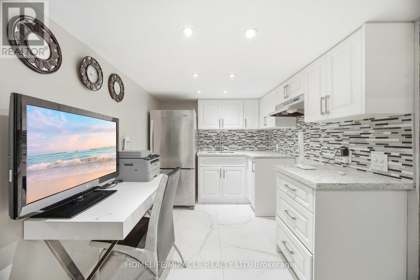 12 Hollingsworth Circle, Brampton, Ontario  L7A 0J7 - Photo 35 - W12649722