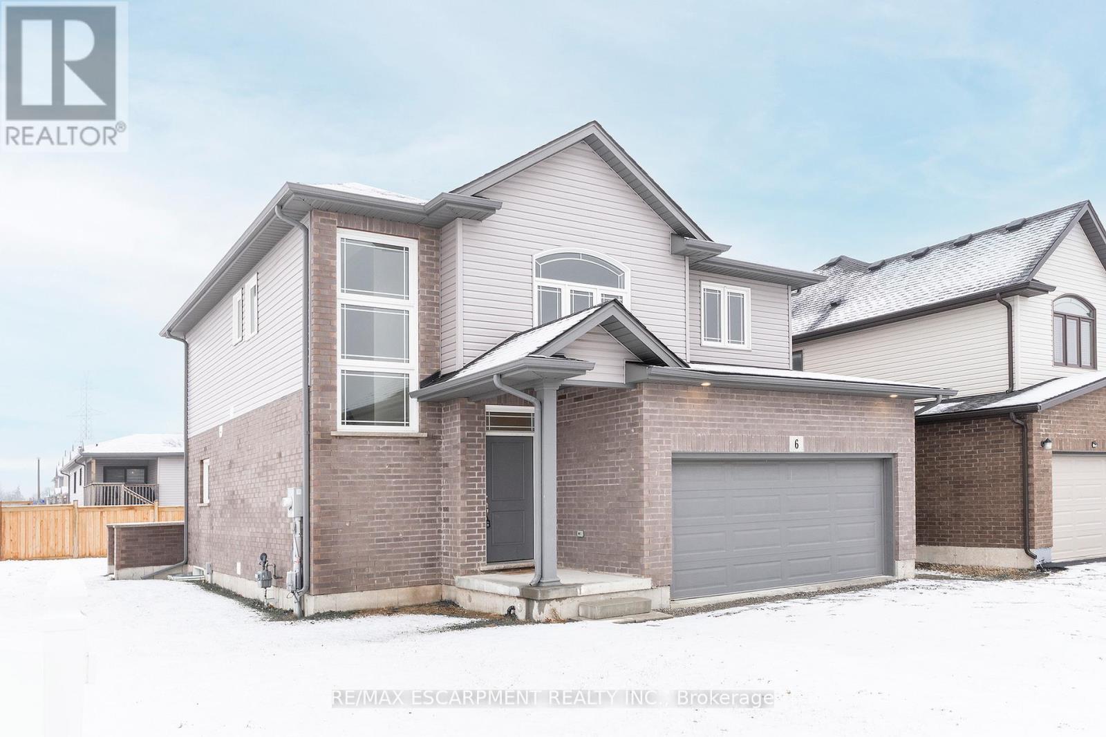 6 Laurent Avenue, Welland, Ontario  L3B 0E2 - Photo 2 - X12649716