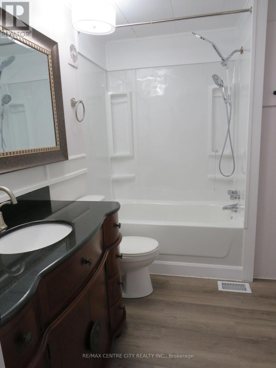 45 - 2189 Dundas Street E, London East, Ontario  N5V 1H3 - Photo 6 - X12649732