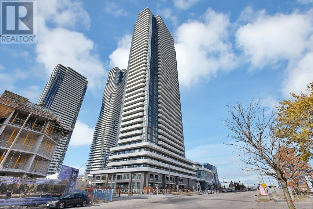 4010 - 28 Interchange Way, Vaughan, Ontario  L4K 0P8 - Photo 2 - N12649746