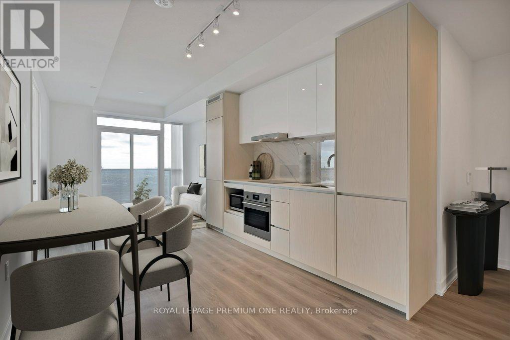 4010 - 28 Interchange Way, Vaughan, Ontario  L4K 0P8 - Photo 4 - N12649746