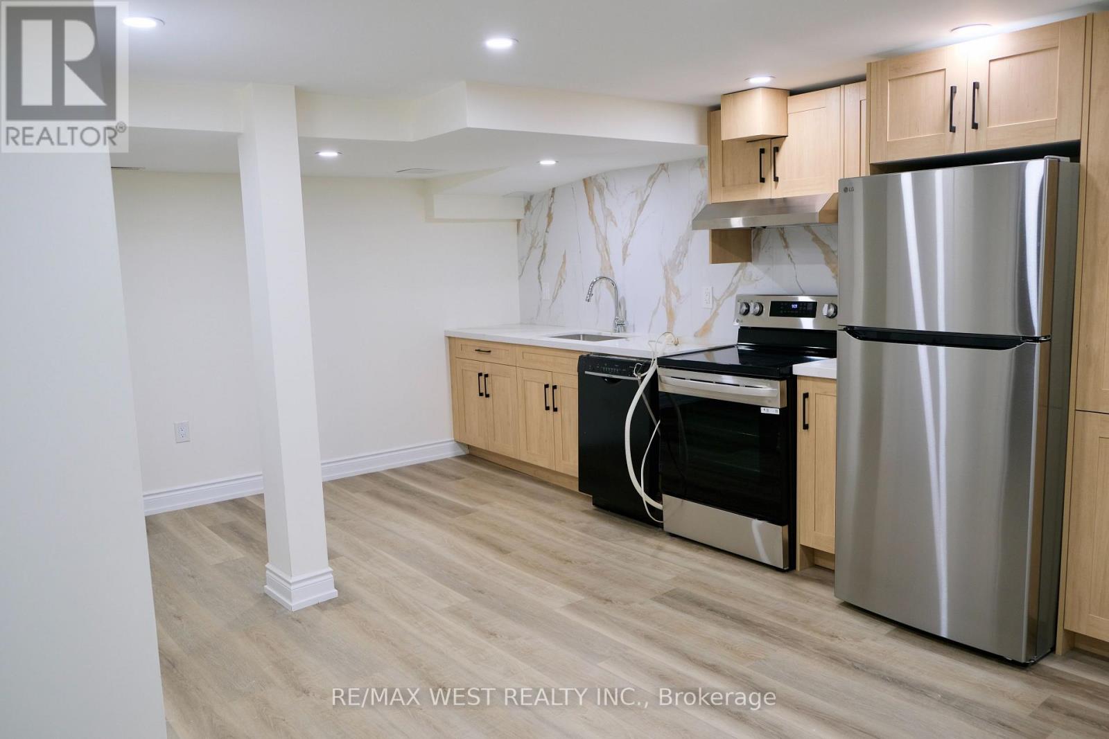 Bsmt - 244 Darcy Street, Oshawa (Centennial), Ontario  L1G 3B8 - Photo 6 - E12643312