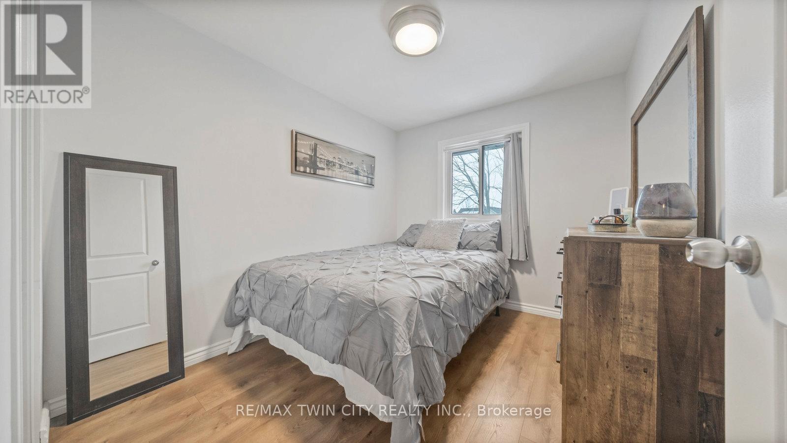 5 Enfield Crescent, Brantford, Ontario  N3P 1B3 - Photo 15 - X12649730