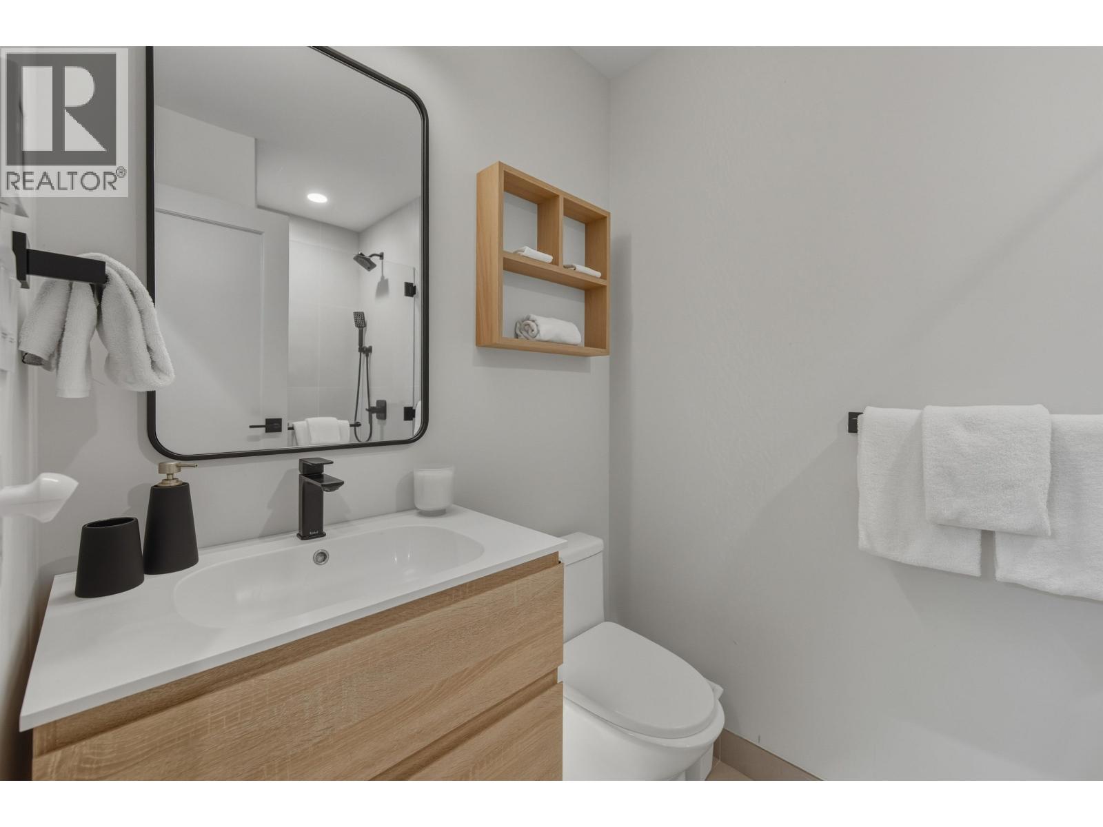 4813 Casabella Crescent, Whistler, British Columbia  V8E 0Z4 - Photo 10 - R3074947