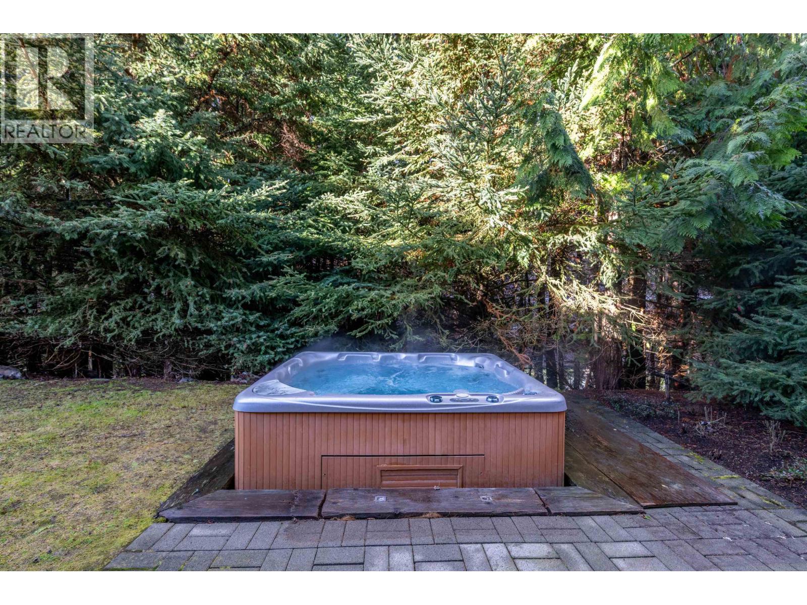 4813 Casabella Crescent, Whistler, British Columbia  V8E 0Z4 - Photo 6 - R3074947