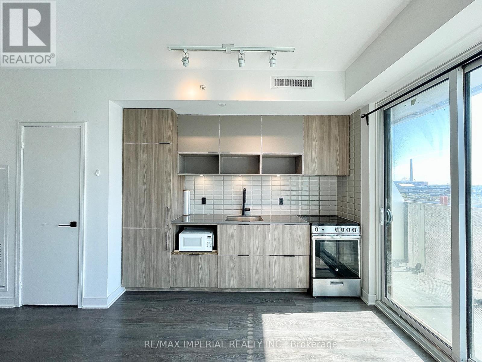 906 - 60 Tannery Road, Toronto, Ontario  M5A 0S8 - Photo 5 - C12649772