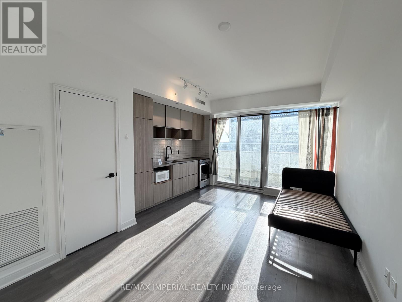 906 - 60 Tannery Road, Toronto, Ontario  M5A 0S8 - Photo 9 - C12649772