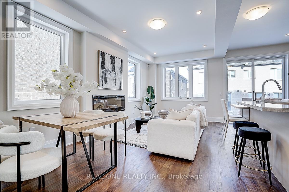 18 Mace Avenue, Richmond Hill, Ontario  L4E 1K8 - Photo 12 - N12649768