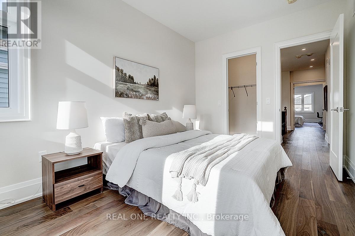 18 Mace Avenue, Richmond Hill, Ontario  L4E 1K8 - Photo 35 - N12649768