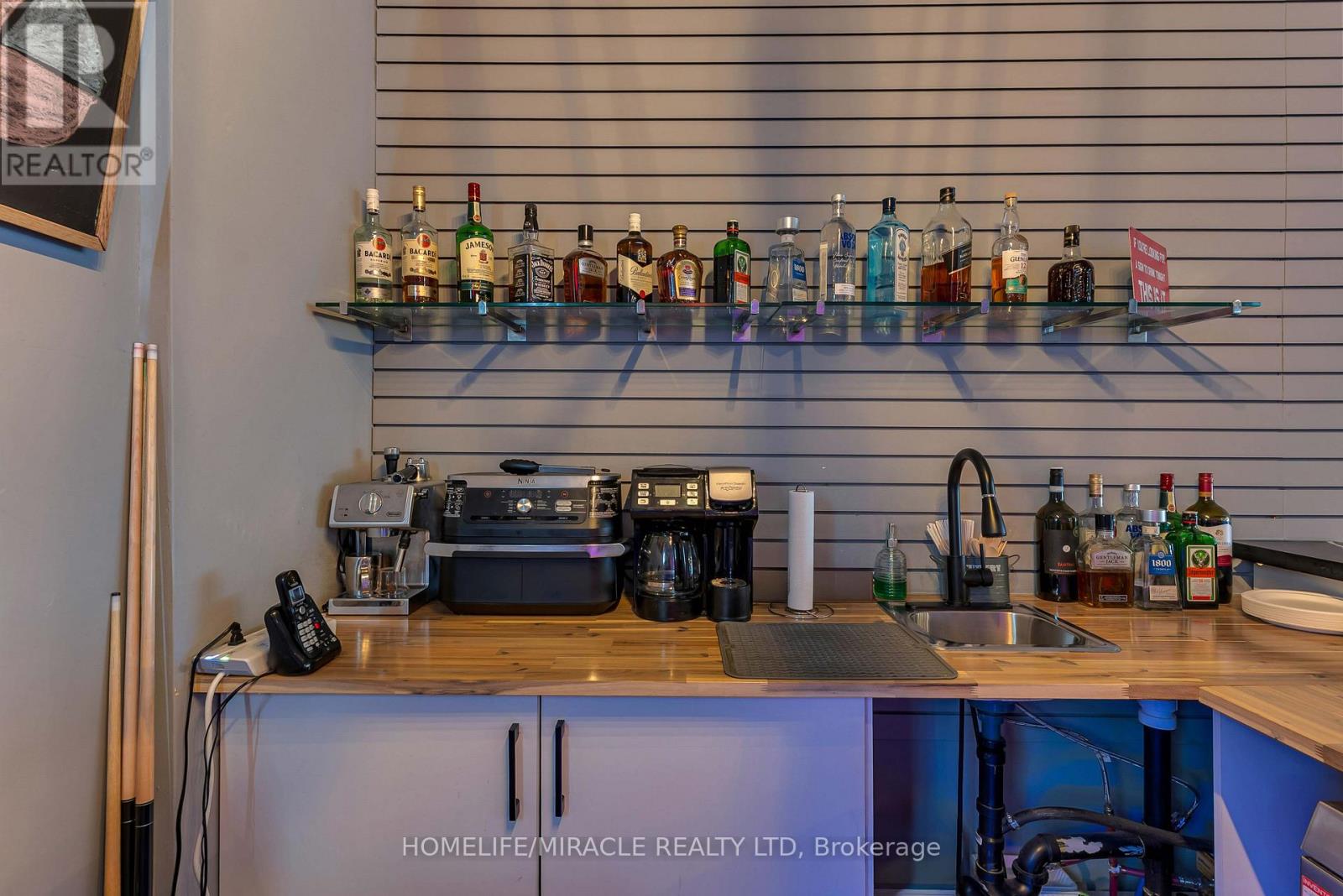 2789 Lakeshore Boulevard W, Toronto, Ontario  M8V 1H4 - Photo 2 - W12649766