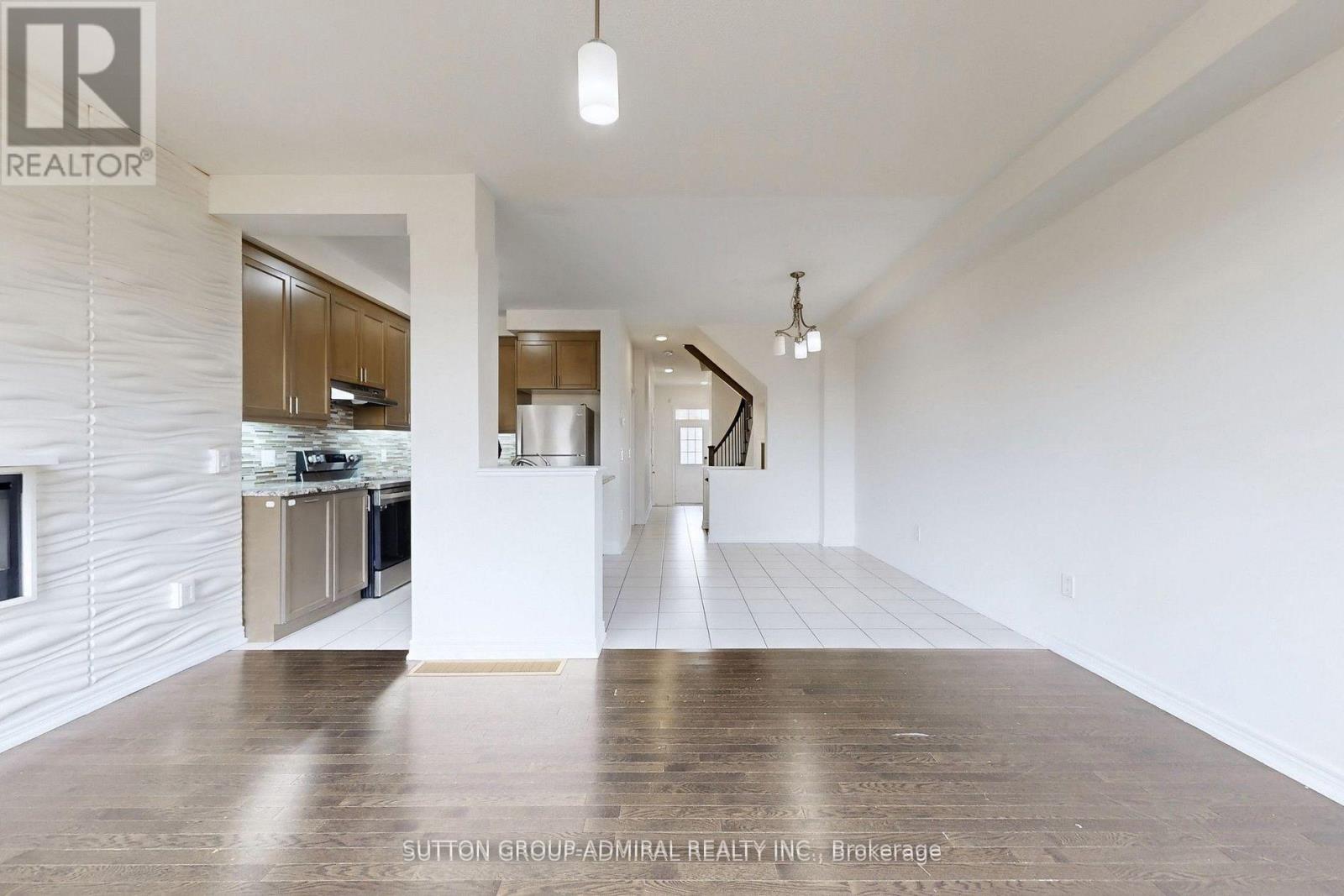 74 Davenfield Circle, Brampton, Ontario  L6P 4M2 - Photo 12 - W12649770