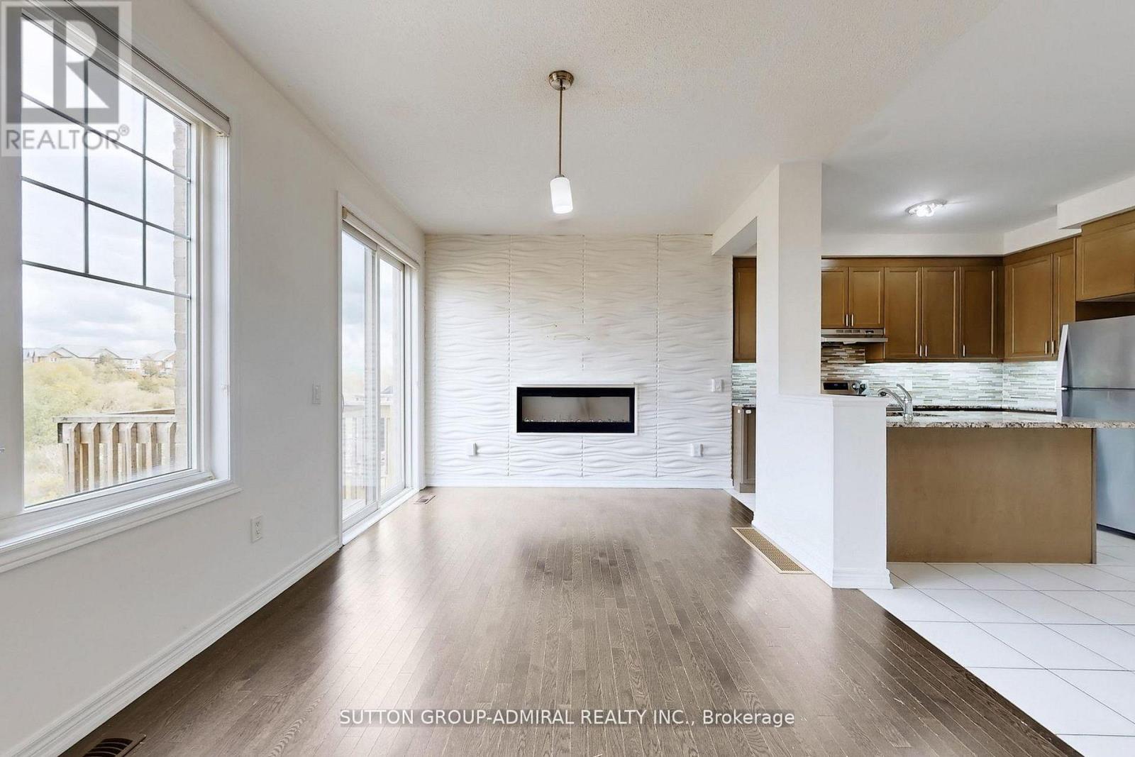 74 Davenfield Circle, Brampton, Ontario  L6P 4M2 - Photo 13 - W12649770