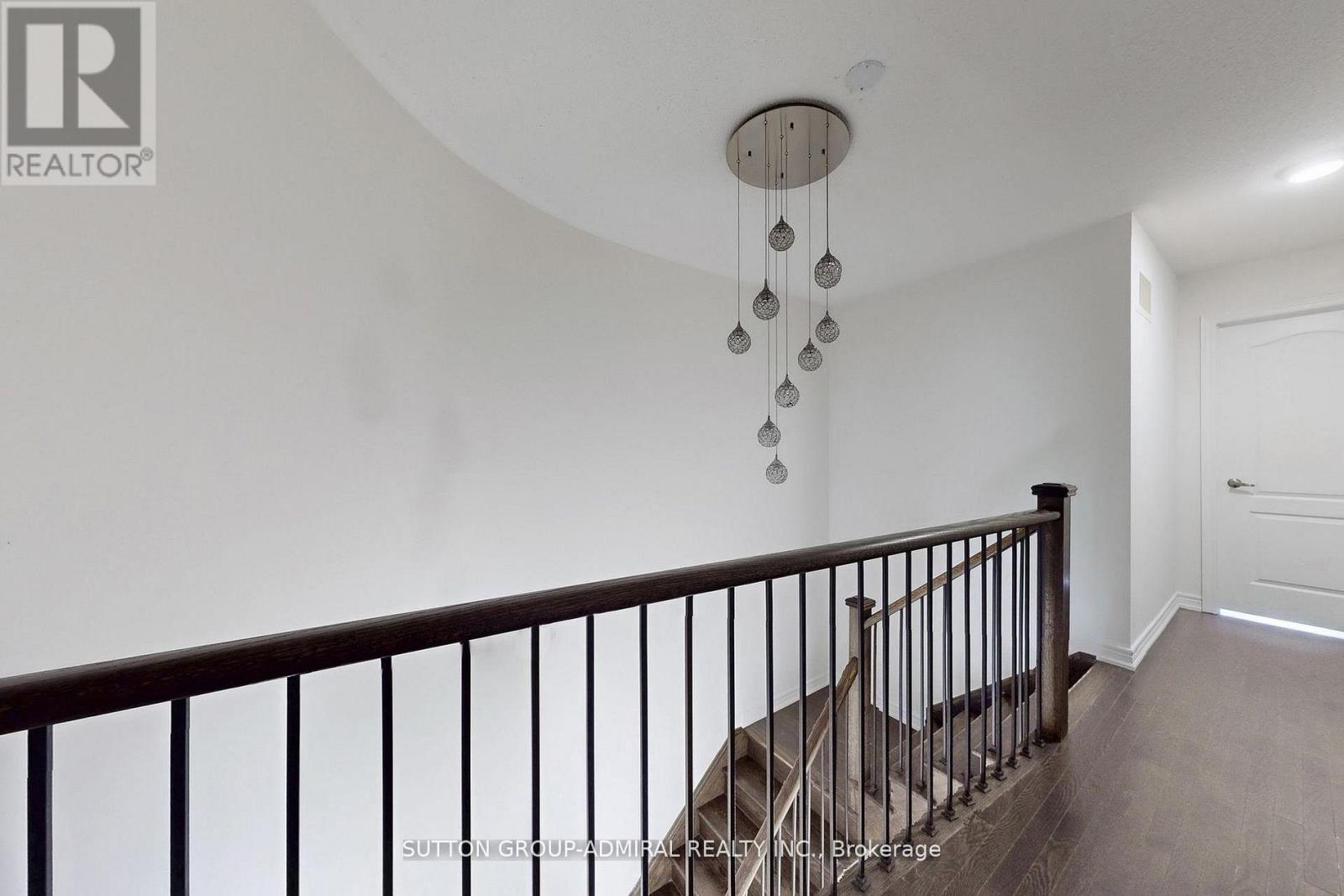 74 Davenfield Circle, Brampton, Ontario  L6P 4M2 - Photo 22 - W12649770