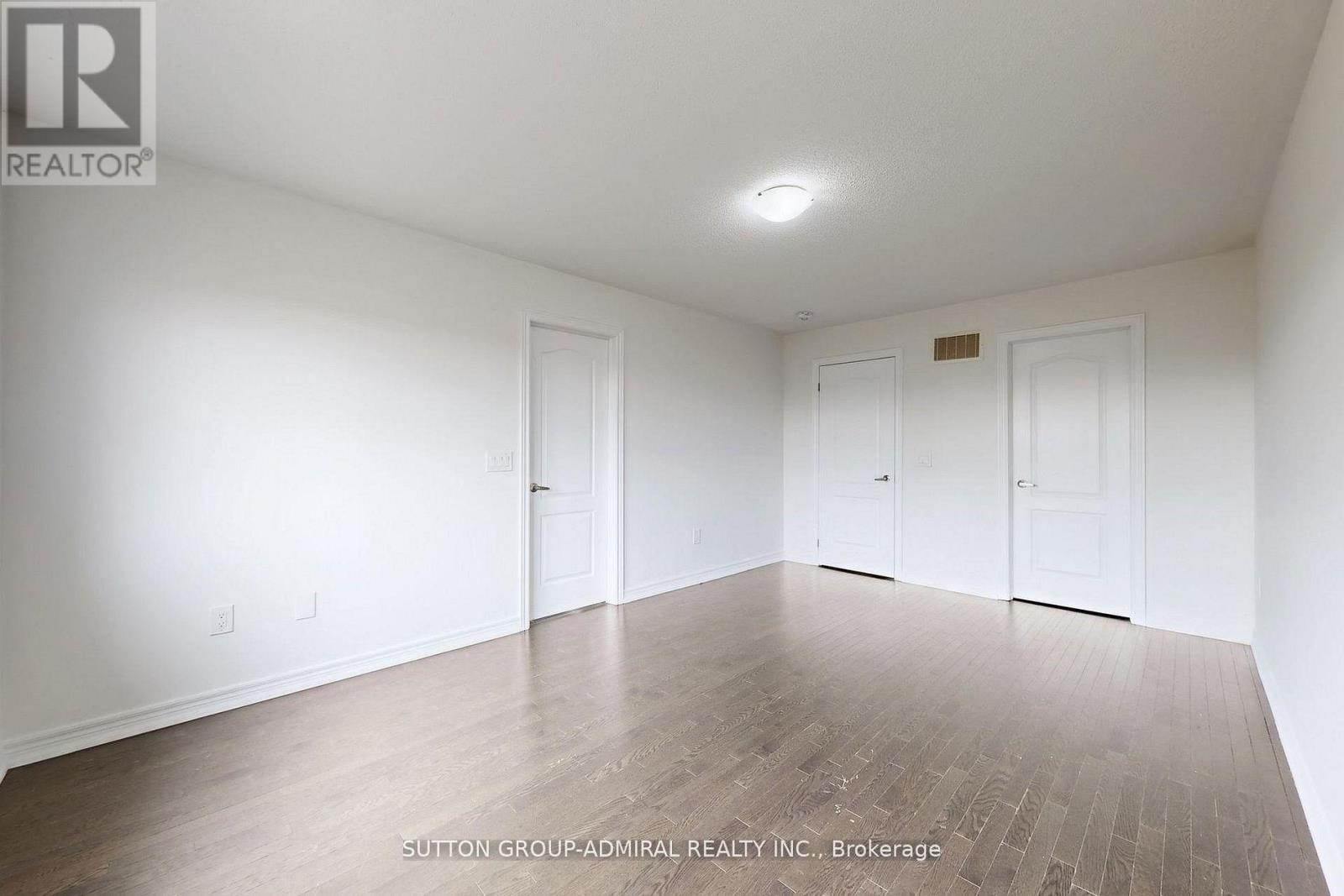 74 Davenfield Circle, Brampton, Ontario  L6P 4M2 - Photo 25 - W12649770