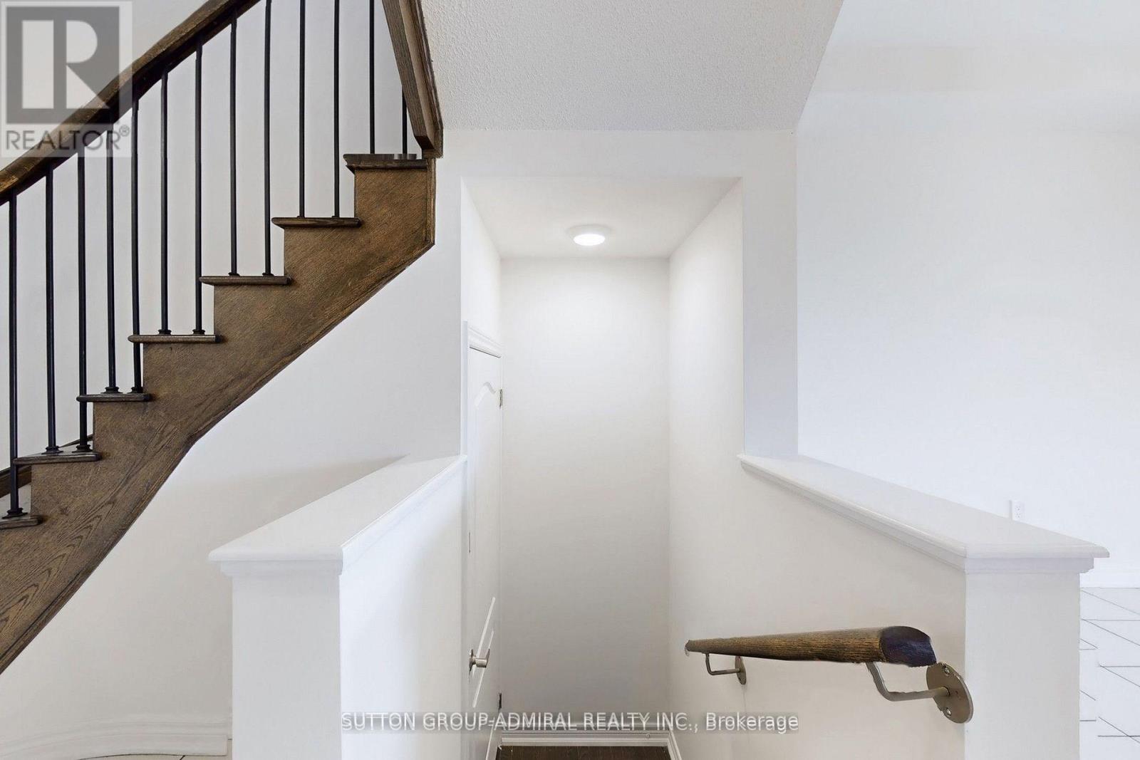 74 Davenfield Circle, Brampton, Ontario  L6P 4M2 - Photo 37 - W12649770