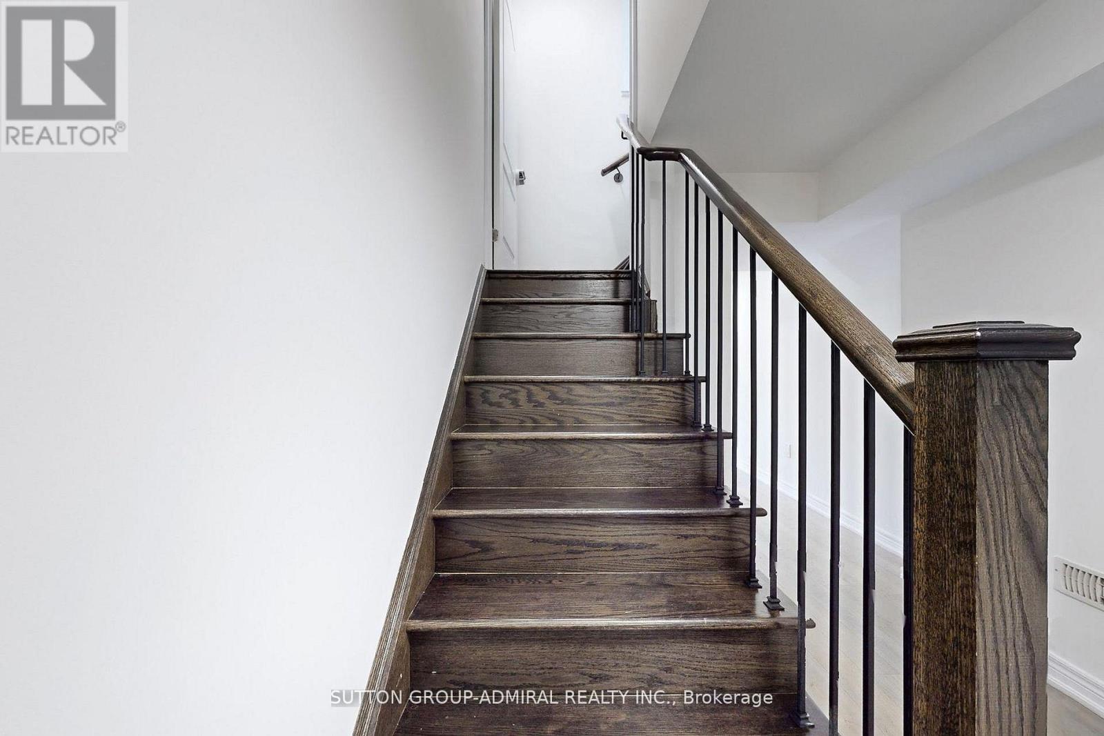 74 Davenfield Circle, Brampton, Ontario  L6P 4M2 - Photo 38 - W12649770