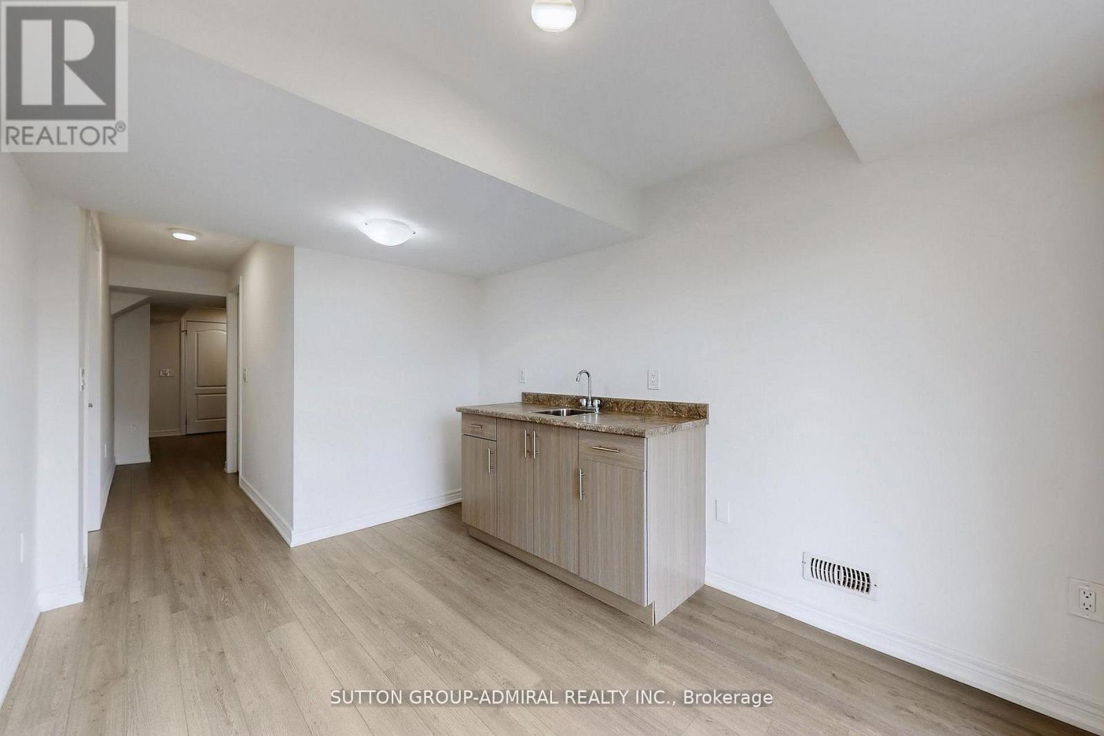 74 Davenfield Circle, Brampton, Ontario  L6P 4M2 - Photo 40 - W12649770