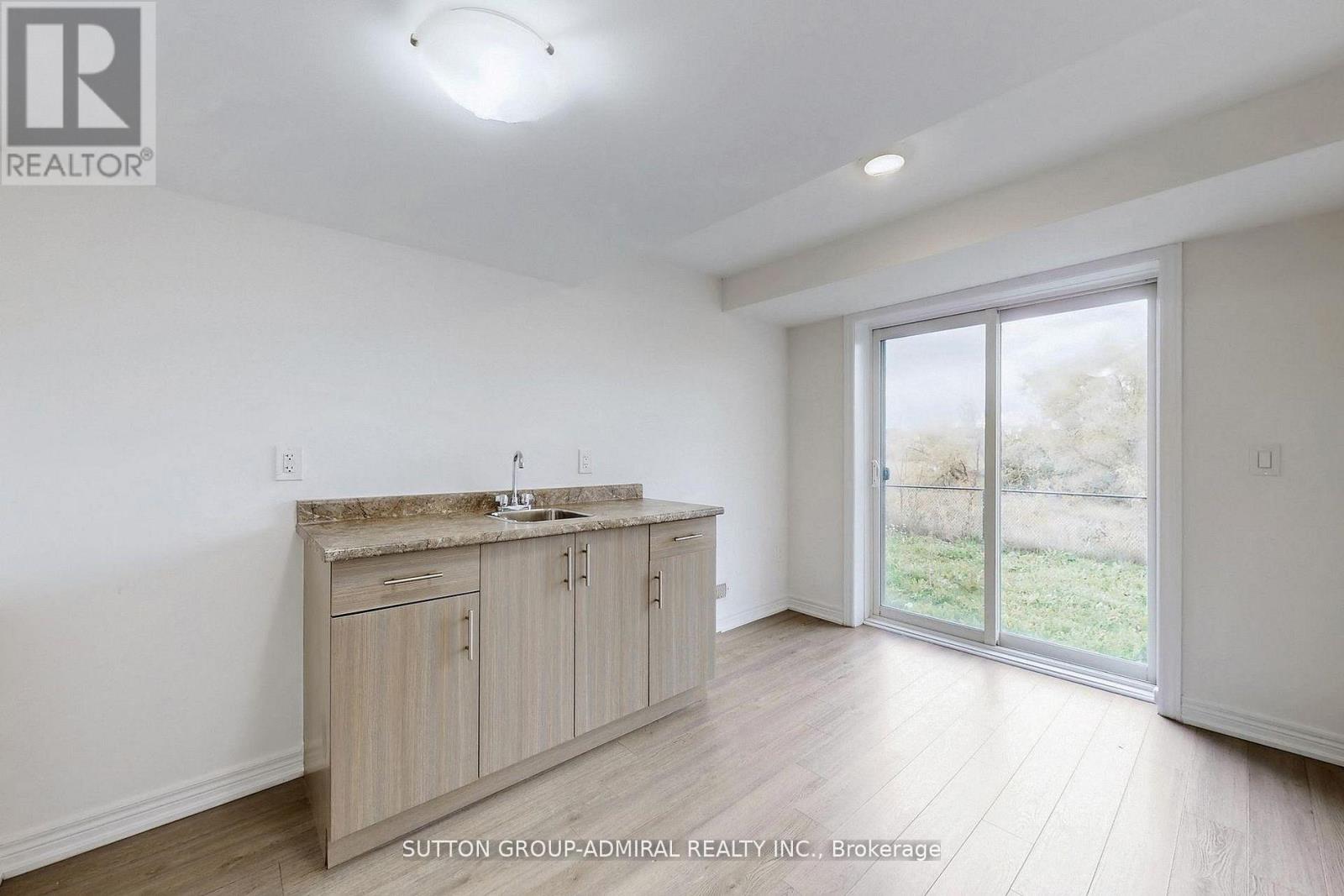 74 Davenfield Circle, Brampton, Ontario  L6P 4M2 - Photo 42 - W12649770